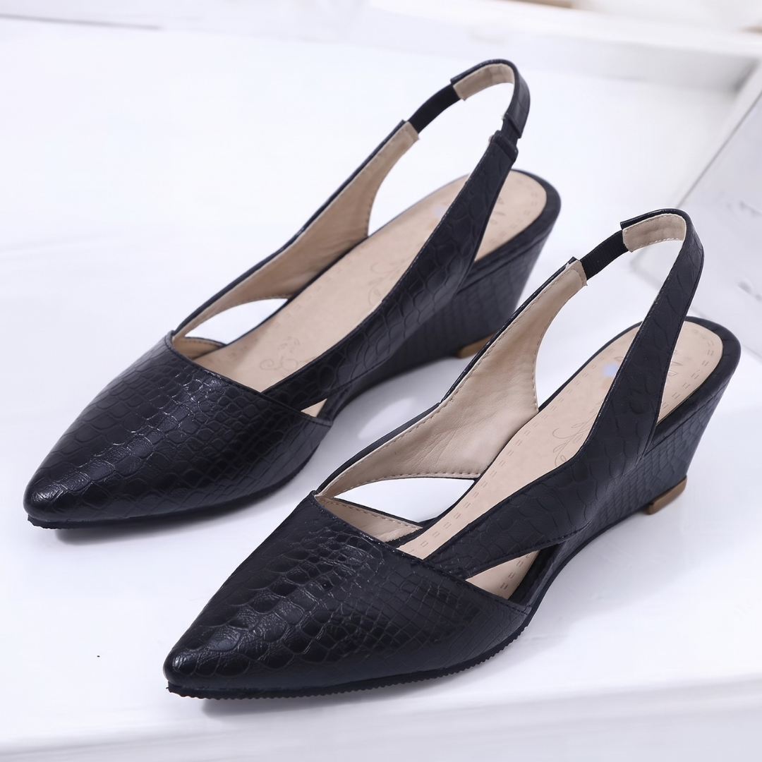 The Viviana Point Flat
