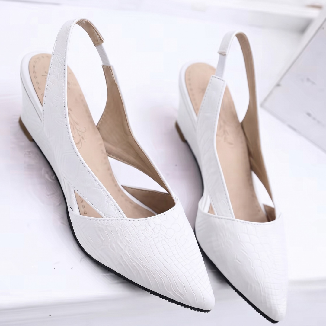 The Viviana Point Flat