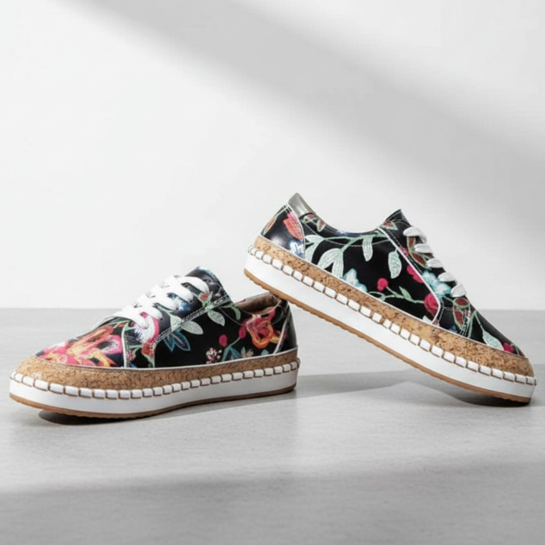 Chloe Easy Zip Sneakers