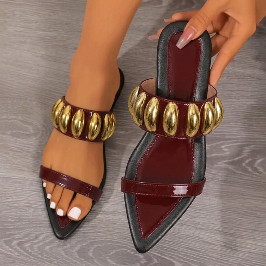 The Eleanor Flat