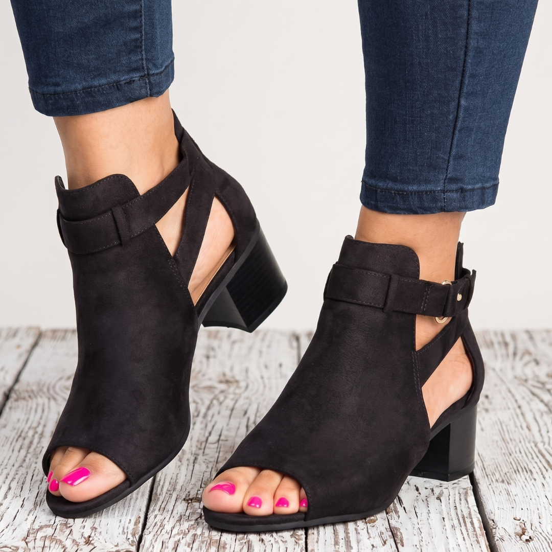 Luna Strappy Heel