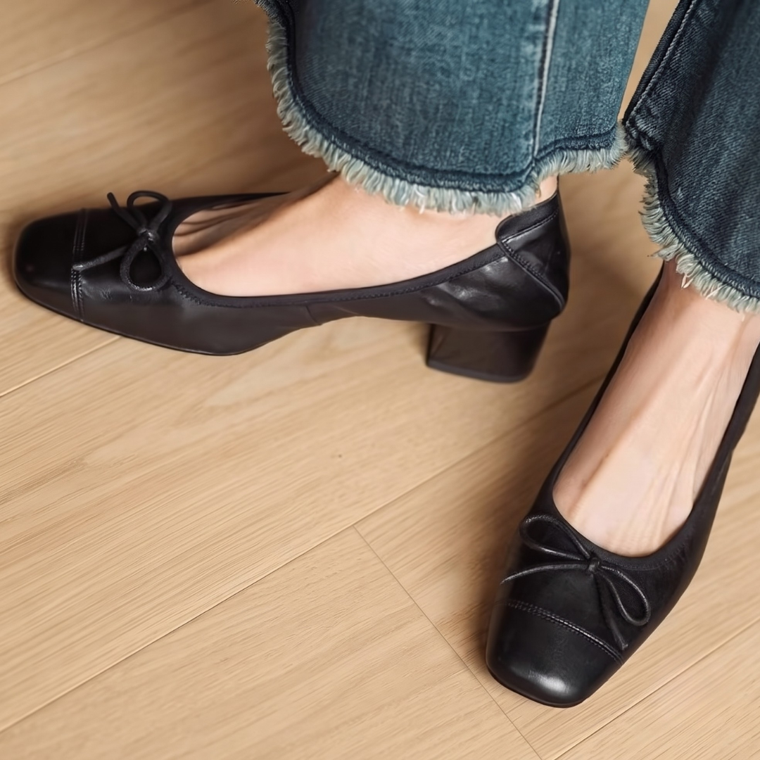 Emilia Heels