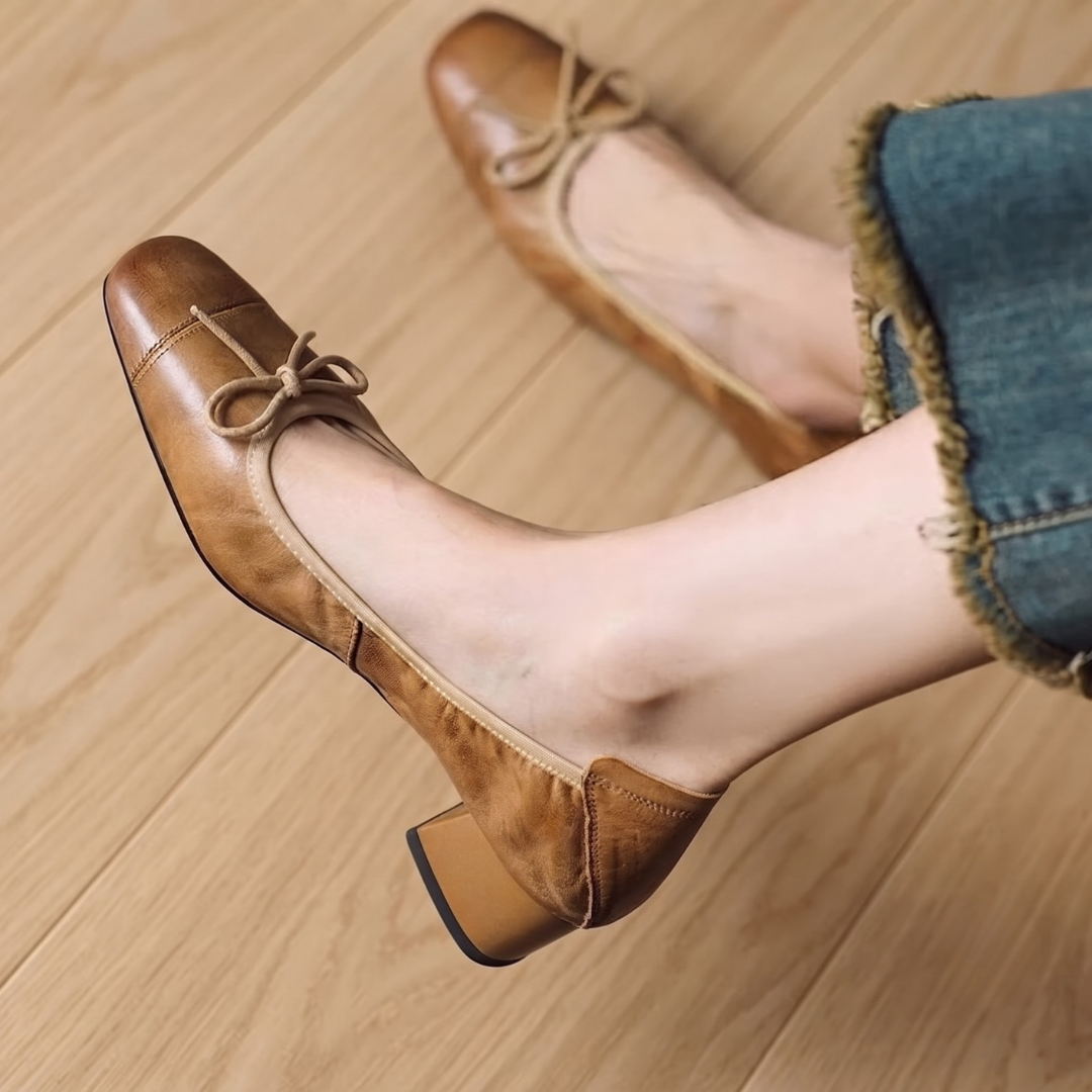 Emilia Heels