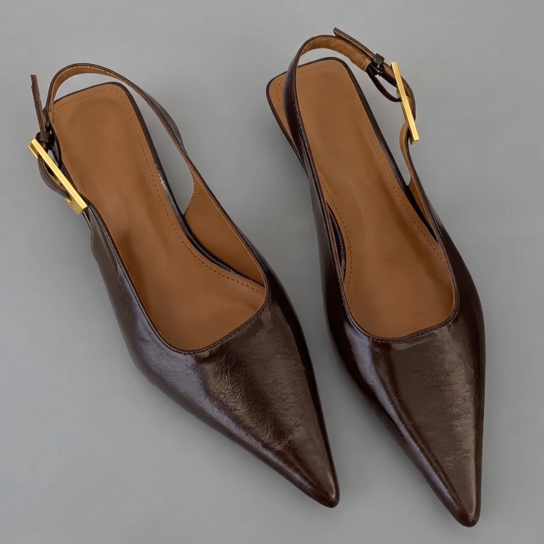 The Alessandra Pointed Pump