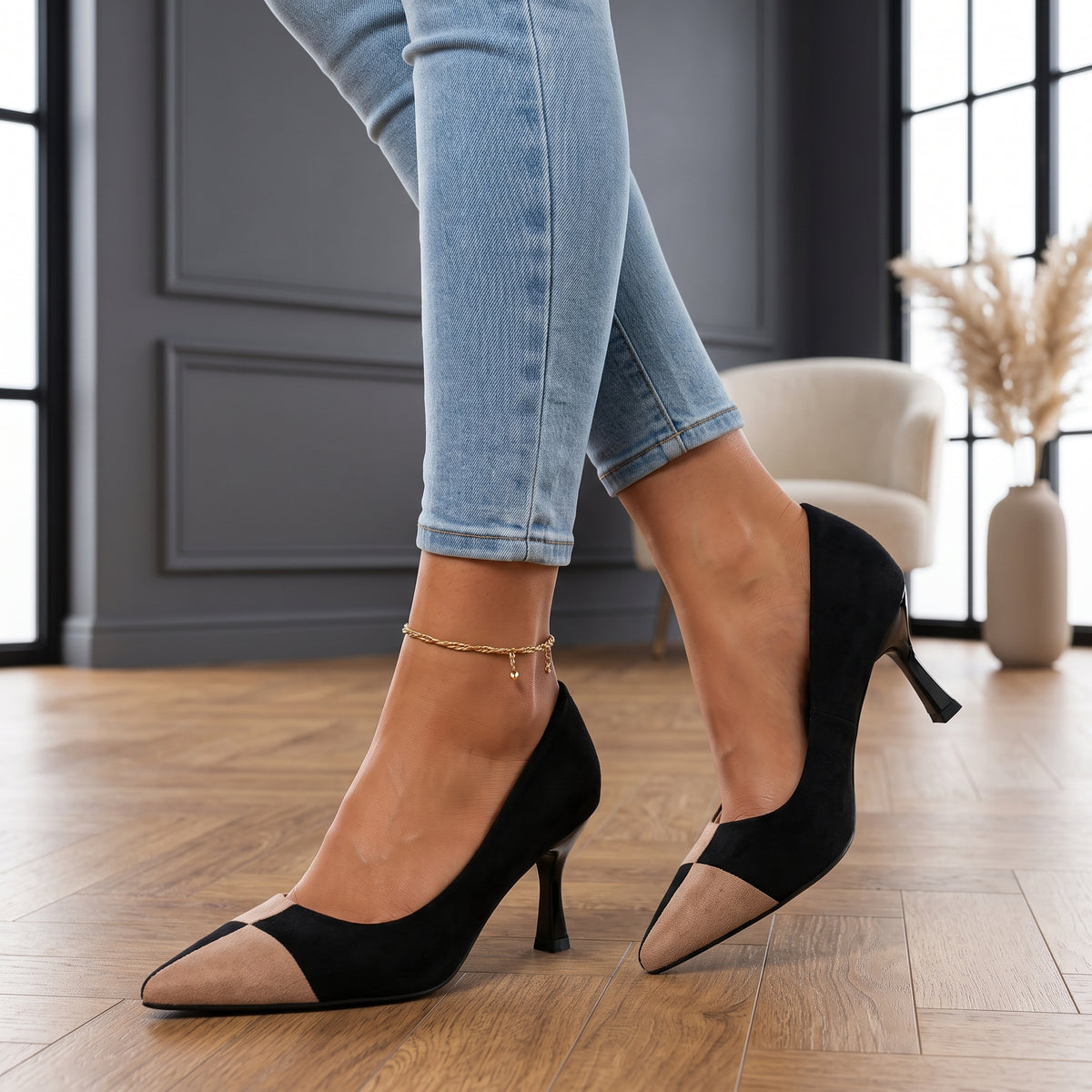 The Baylee Pointed Heels