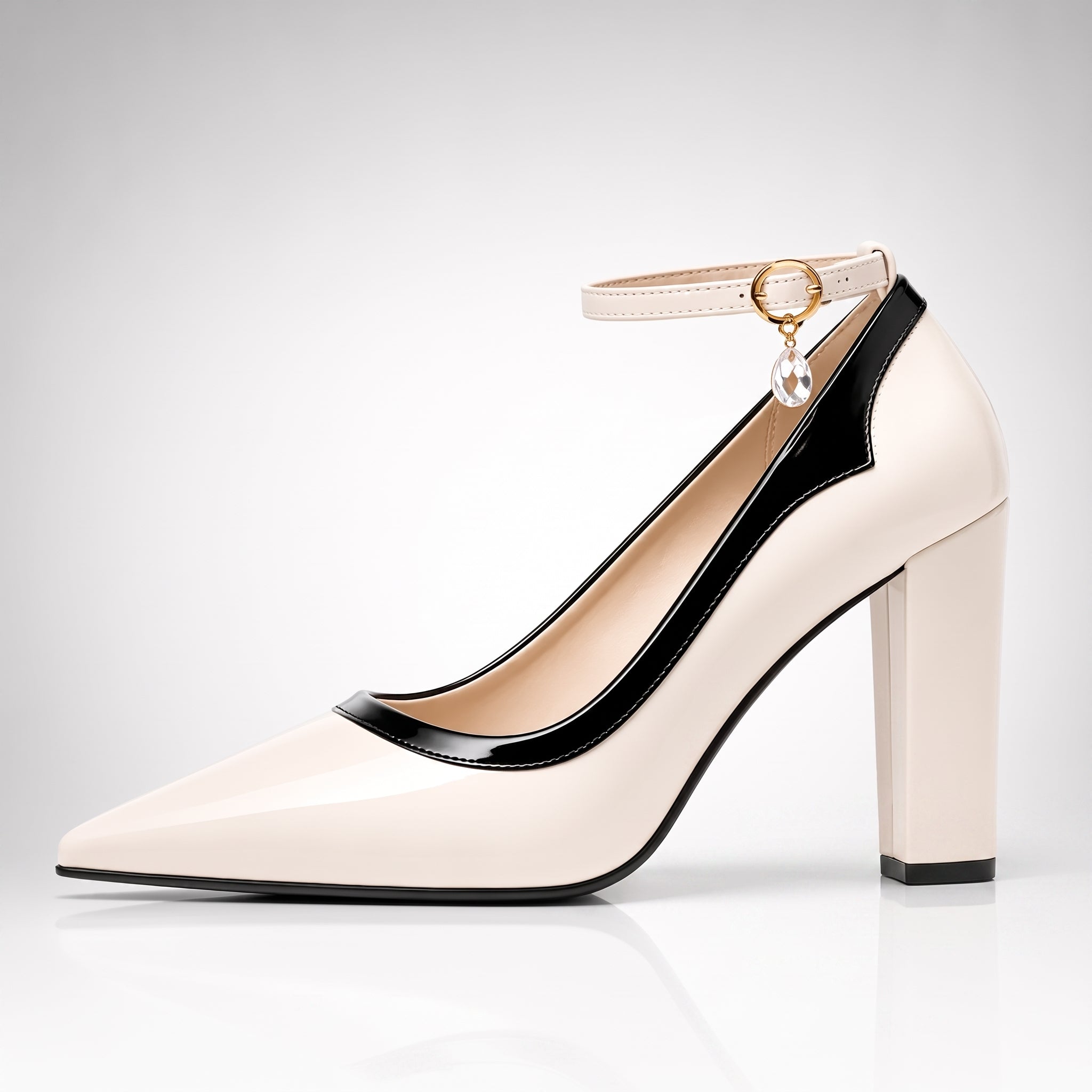 The Viviana Charm Pump