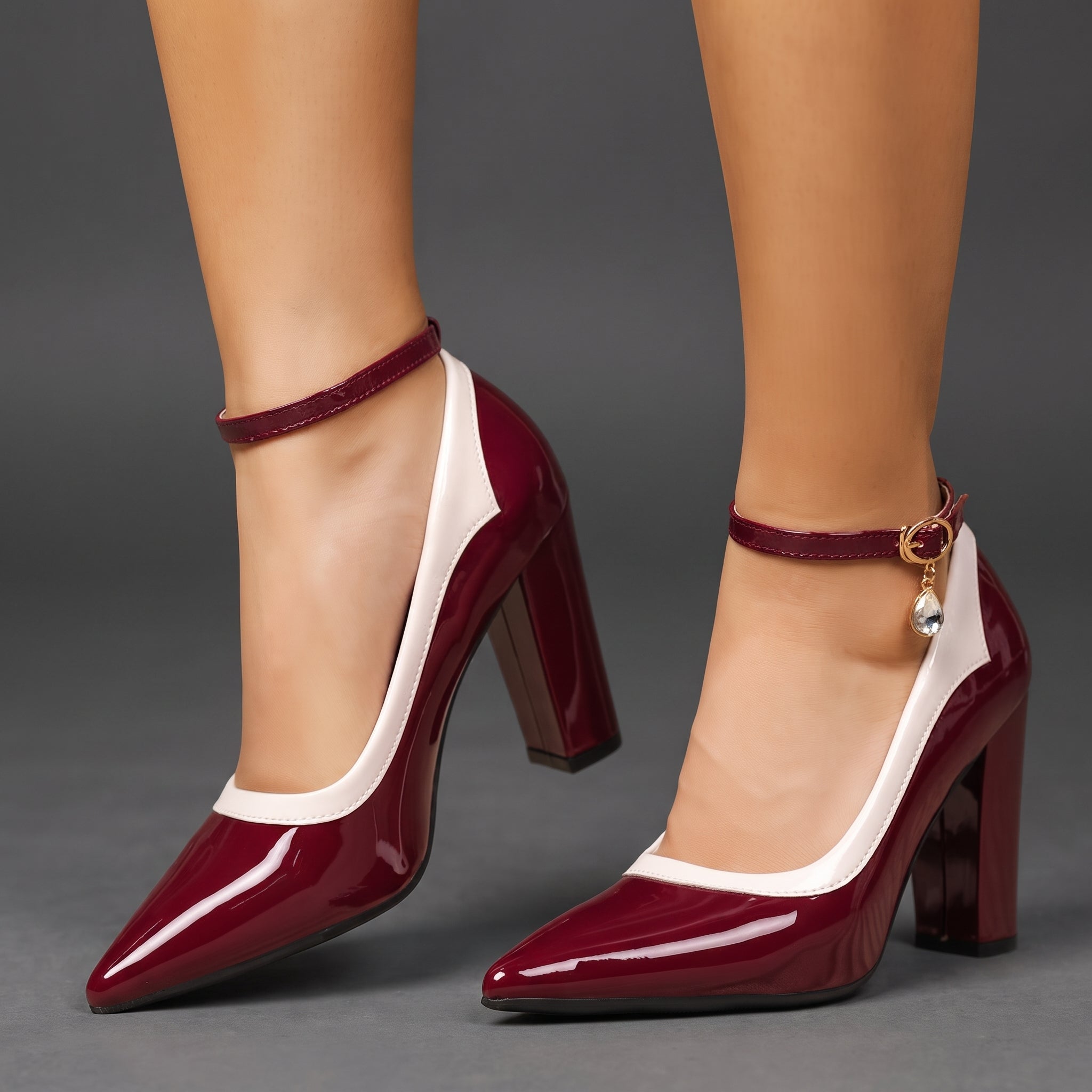 The Viviana Charm Pump