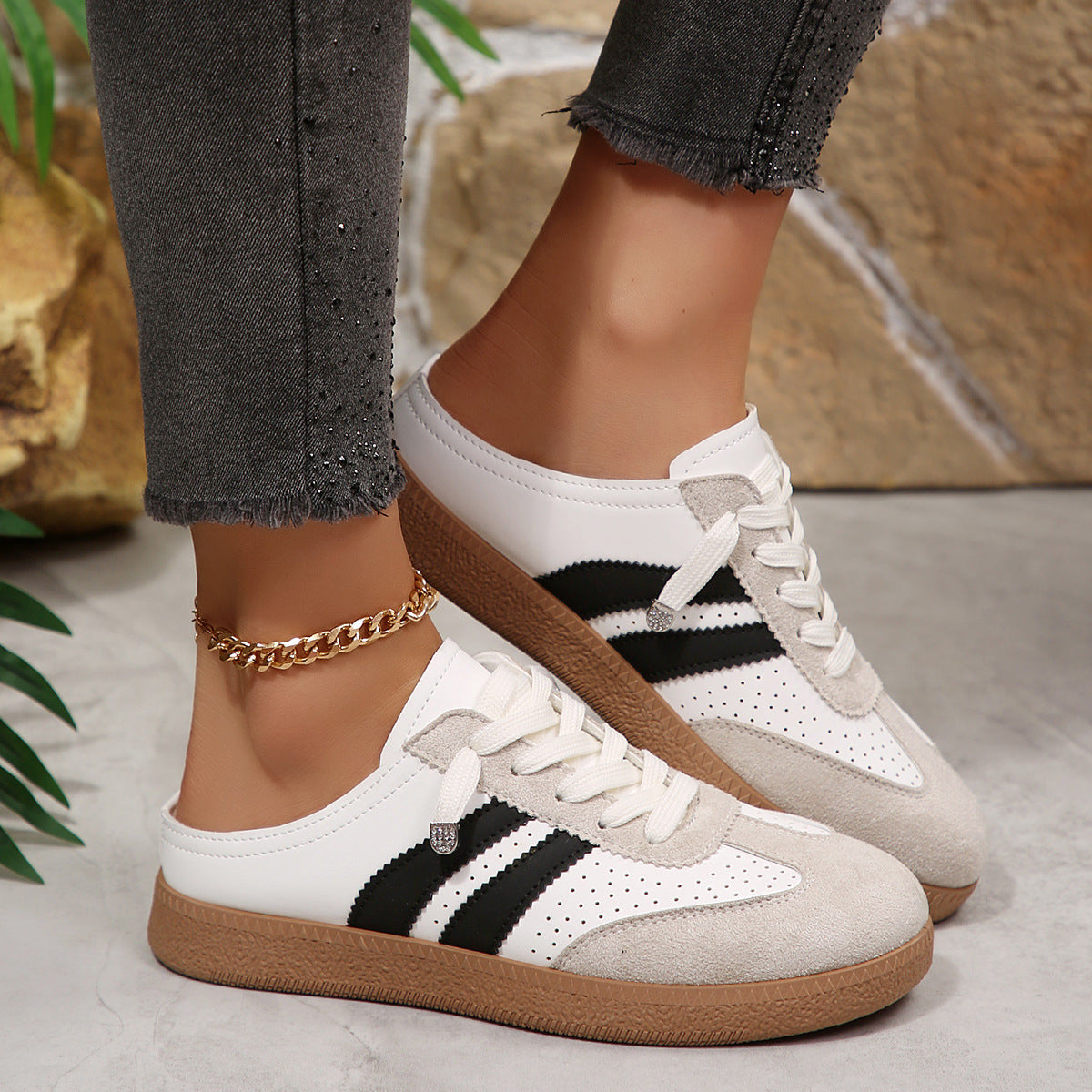 Emma Court Mule Sneakers