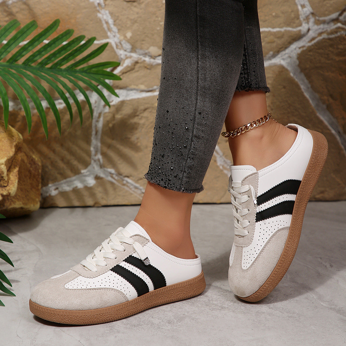 Emma Court Mule Sneakers
