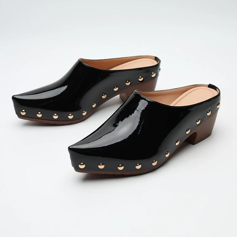 The Dakota Stud Mule
