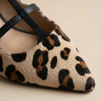 Victoria Signature Pointed Pump
